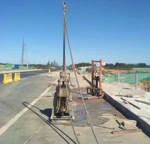 龙湖镇公路高聚物注浆加固